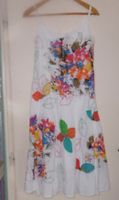 TRES BELLE ROBE A BRETELLES