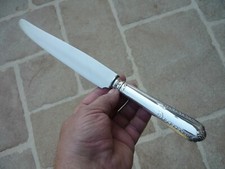 SUPERBE COUTEAU A GIGOT EN METAL ARGENTE LAME INOX POINCON S.R ETAT NEUF