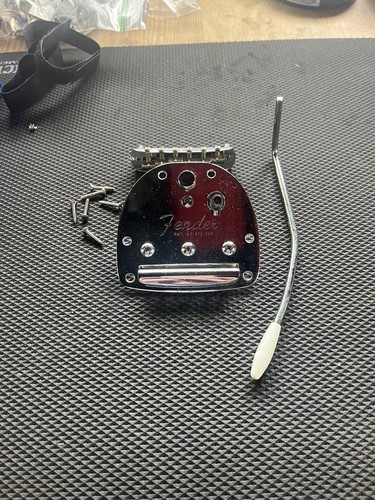 Fender jazzmaster vibrato - fender,