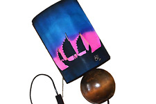 Lampe artisanale unique avec abat-jour peint à la main –Design élégant et origi.