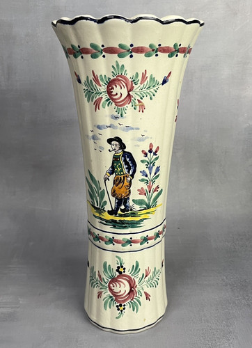 Vase faïence bretonne marqué