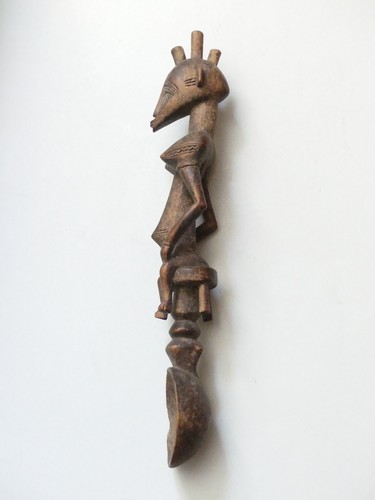 Importante cuillère ancienne