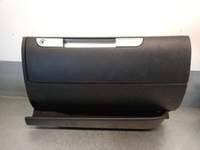 8N1857095 boîte a gants pour