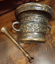 Ancien Mortier et Son Pilon