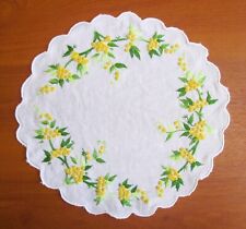 napperon rond en coton avec broderie motif mimosa  28 cm  / doily