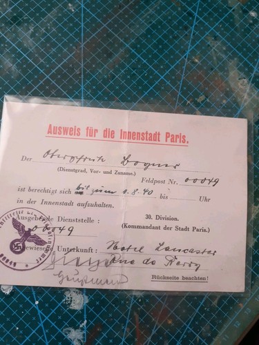 Ausweis paris - ausweis,