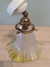 Ancienne Applique et Tulipe en verre moulé à Bord Vert "Ouraline" - Art déco. 