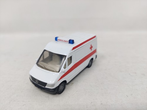 Ambulance miniature siku - ambulance,