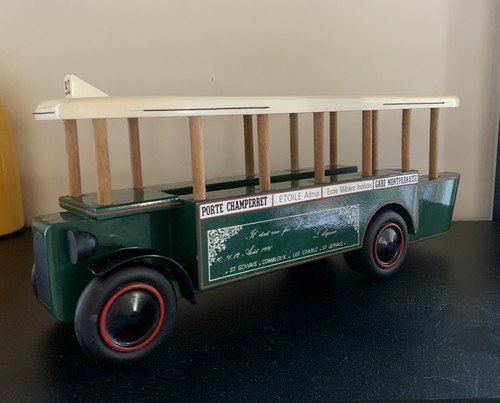 Sculpture bois bus - sculpture,