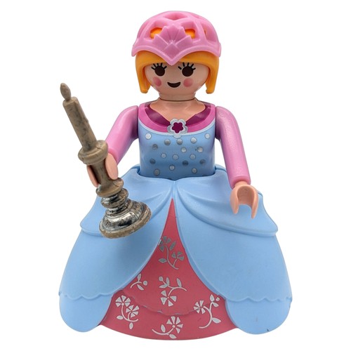 Playmobil figurine femme robe