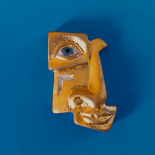 Fève sculpture artiste sak - fève,