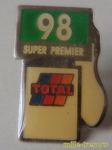 Ancien pin total - ancien, à
