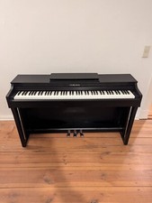 Yamaha CLP-625 Clavinova