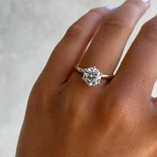 Bague de fiançailles diamant