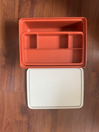 Boîte couture tupperware - à,