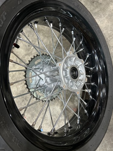 2024 drz400sm supermoto - supermoto, black