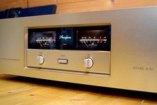 Accuphase A-20 power amplifier