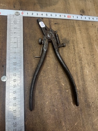 Outil ancien old tool pince - ancien,