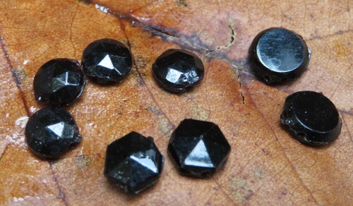 Perles coudre anciennes - à,