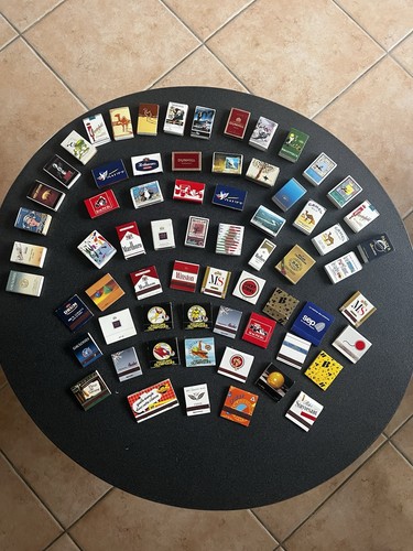 Lot une 60aine boîtes - lot, d’une