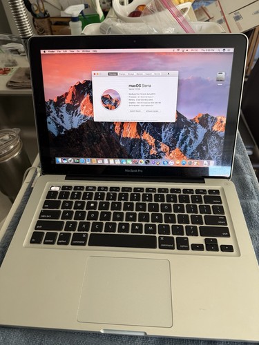 Apple macbook pro - macbook, early