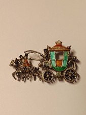 Superbe Broche Ancienne  Argent Et Marcassite Émaillée Représentant Une Calèche
