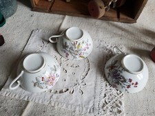 3 Tasses avec fleurs et
