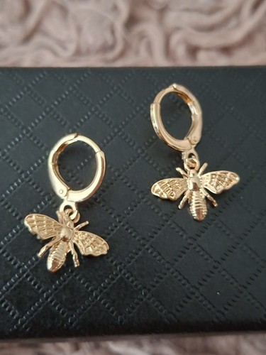 18k gold plated bee - gold,