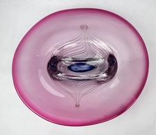 Coupe en verre d’art signée