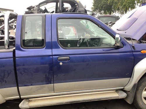 Porte droite nissan king - porte,