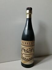 bouteille distributeur de cigarettes et boite à musique