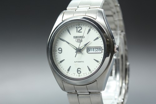 Presque comme neuve - [], montre