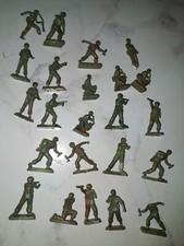 Starlux ? lot 23 parachutistes