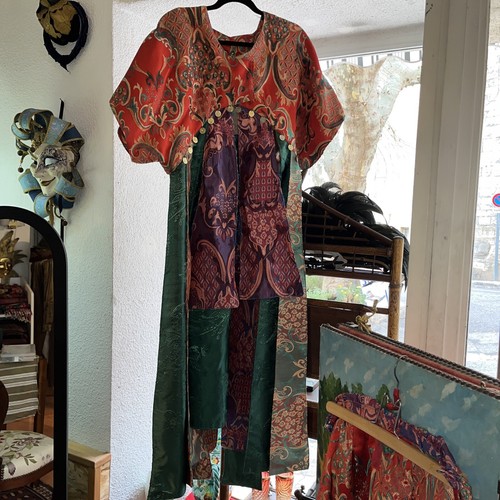 Costume opera - costume,