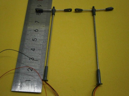 Lampadaires blancs doubles - lampadaires,