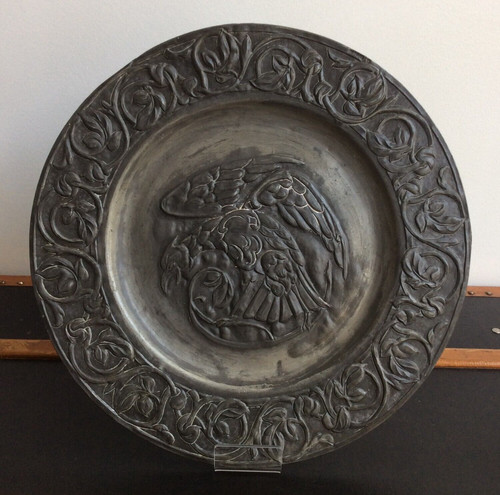Plat etain signé - plat, en