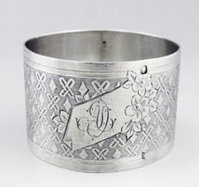 ancien rond de serviette en