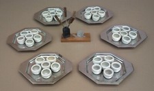 6 assiettes inox + 3 douzaines