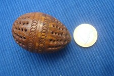 C4 Ancien Oeuf Boite Chapelet Corozo Sculpté XIXe Vitrine Art Populaire XIXe