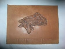 LISEUSE PROTEGE LIVRE CUIR de dimensions  16 X 21.5 cm