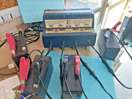 Chargeur batterie plomb - batterie,