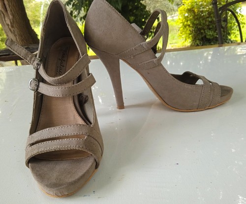 Superbes escarpins gris - , cuir