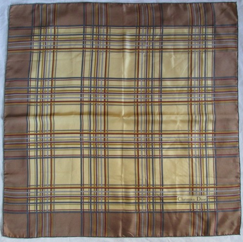 Superbe foulard christian - -superbe,