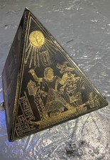 Pyramide égyptienne en laiton