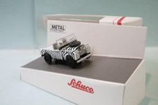 Schuco - LAND ROVER 88 safari