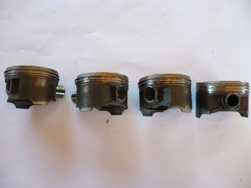 Jeu pistons complets - de,