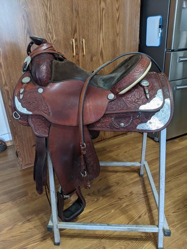 Circle western show saddle - western,