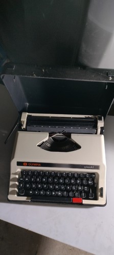 Ancienne machine ecrire - ancienne,