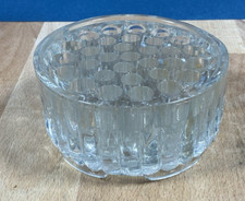 Ancien pique fleurs 31 trous