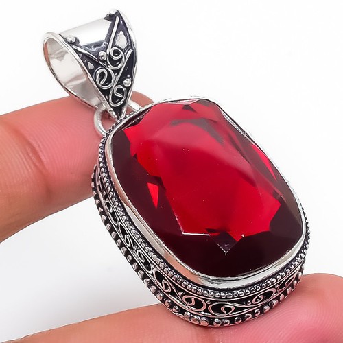 Pendentif bijou fait main - , en